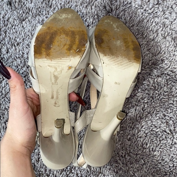 Guess Beige/ Cream heels - Picture 4 of 5